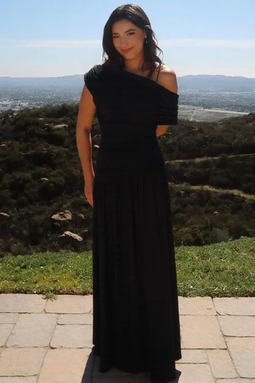 Robe longue de soirée à découpes asymétriques