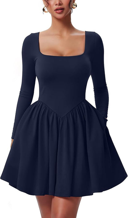 Mini-robe décontractée à manches longues et encolure carrée