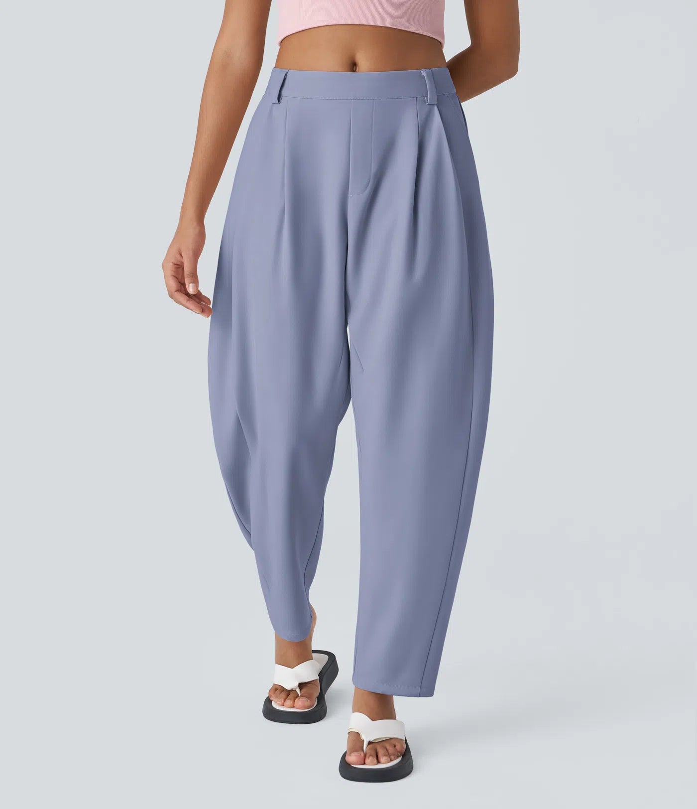 Dambyxor med medelhöjd midja, fickor och rundade ben – arbetsbyxor