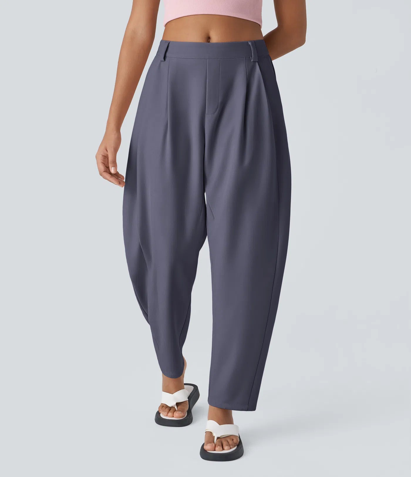 Dambyxor med medelhöjd midja, fickor och rundade ben – arbetsbyxor