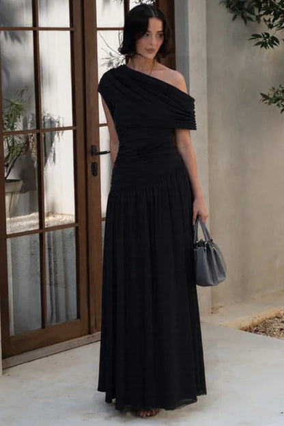 Robe longue de soirée à découpes asymétriques