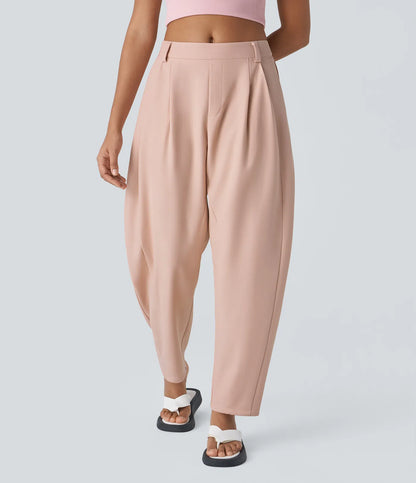 Dambyxor med medelhöjd midja, fickor och rundade ben – arbetsbyxor