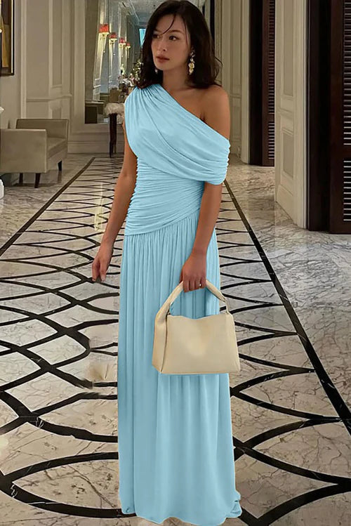 Robe longue de soirée à découpes asymétriques