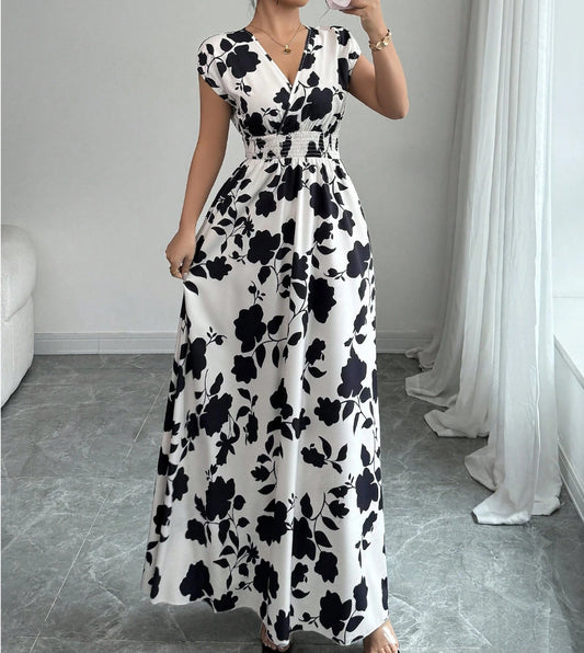 Sommerkleid für Damen mit Blumenmuster und V-Ausschnitt