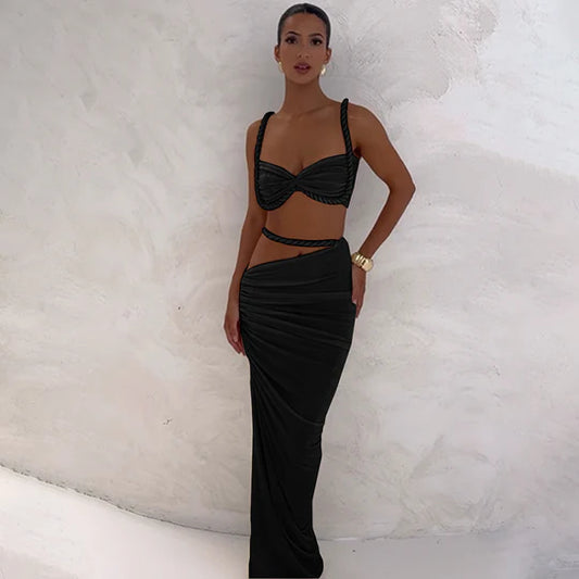 Tvådelat set för damer med tvinnade remmar