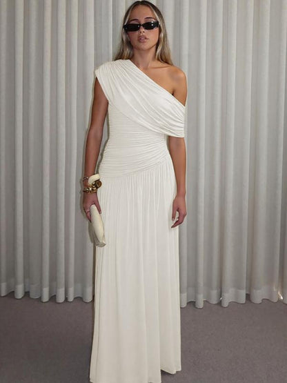 Robe longue de soirée à découpes asymétriques