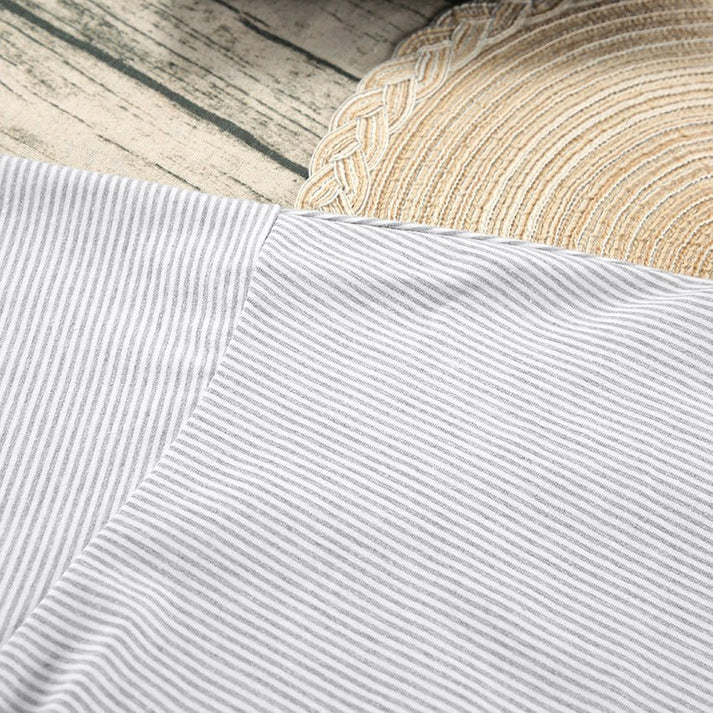 Pyjamas med kortärmad tröja och randiga shorts i stickat