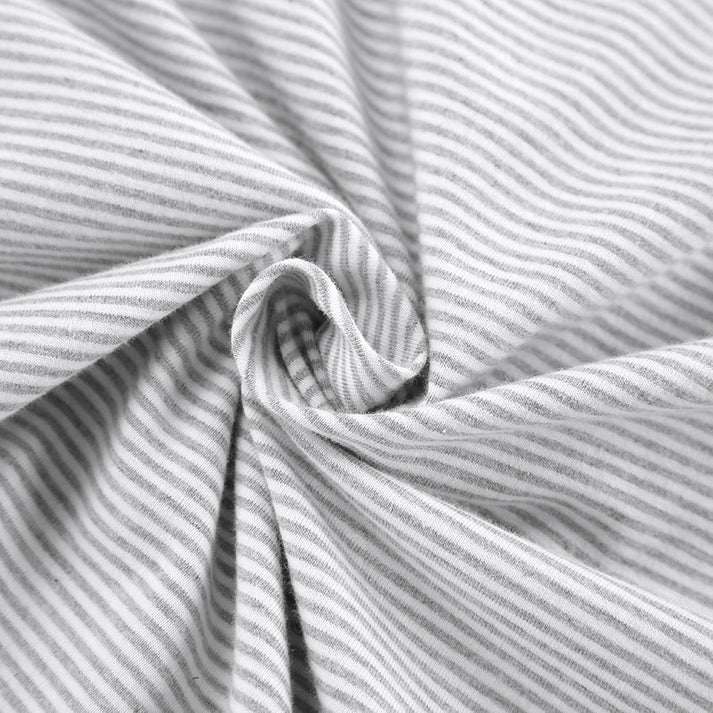 Pyjamas med kortärmad tröja och randiga shorts i stickat