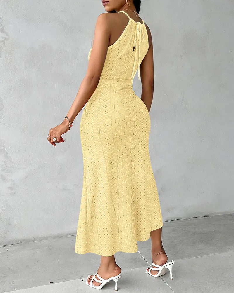 Robe à encolure dos nu, croisée sur le devant, en tricot jacquard texturé avec fente